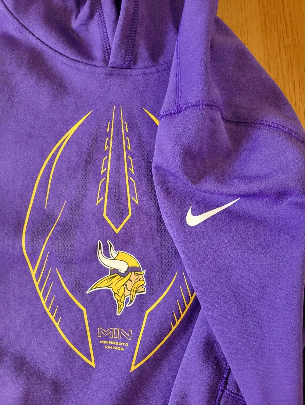 Nwot boys size xl MN Vikings hooded sweatshirt